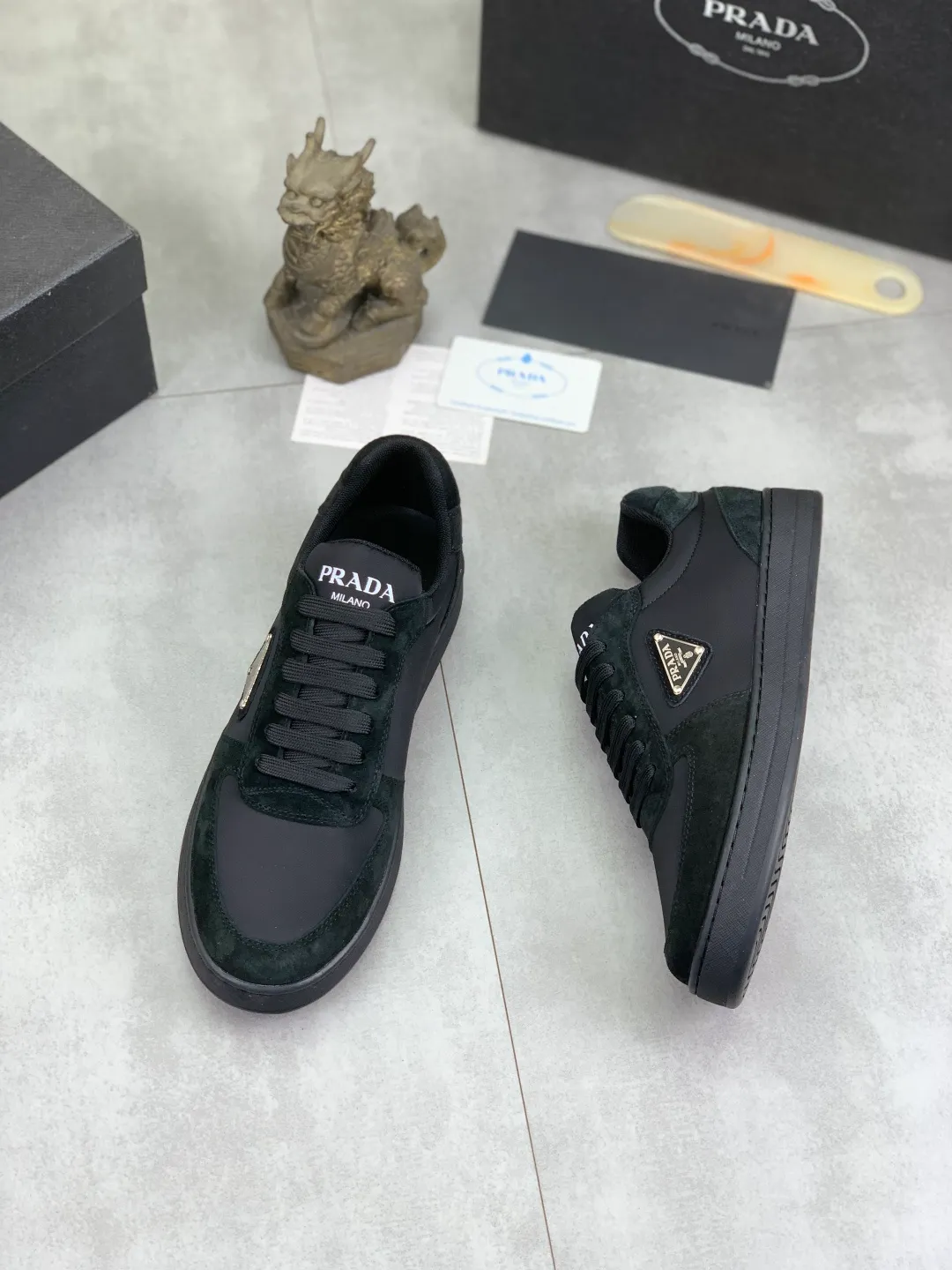 Men's Men's Shoes💰P440💰[New Style] The latest classic model of high-quality PRADA breathable and comfortable men's shoes has been launched on the official website in 1:1 reproduction, synchronized in Hong Kong counters and on the same catwalk; all made of calfskin with breathable mesh fabric ➕Imported soft and comfortable sheep Leather lining, 🍡🍡original 1:1 rubber outsole, non-slip and wear-resistant; comfortable to wear, attractive style, fine workmanship, and simple and neat shoe last, showing a man's courage and toughness, 👍size 38 to 44; 5️⃣colors🉑️ to choose from